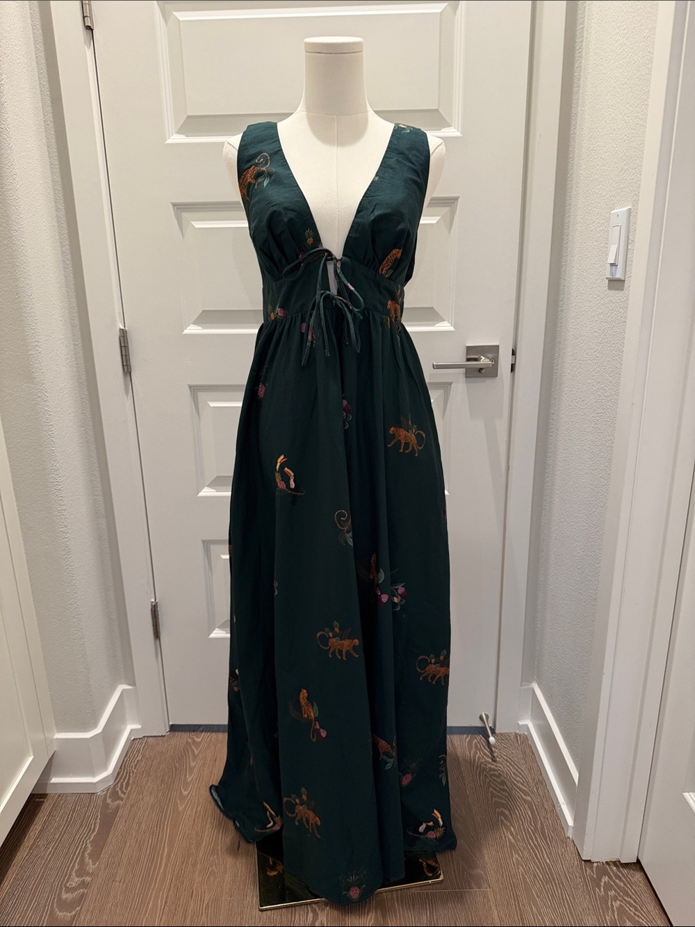 FARM Rio Dark Green Floral Tie-Front Maxi Dress Size M - Picture 4 of 9